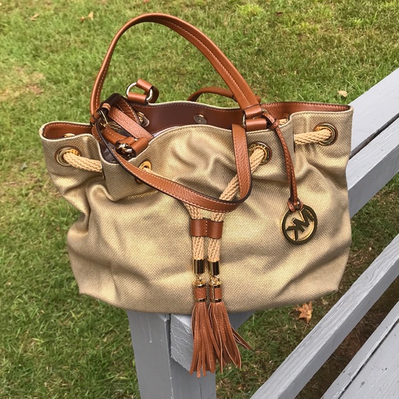 Yes - Picture 1 of 1